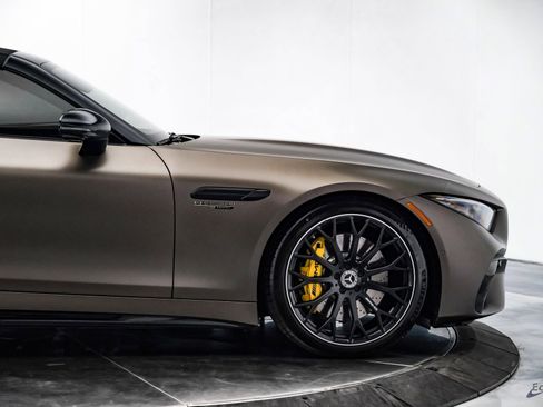 Used 2022 Mercedes-Benz SL 55 AMG 4MATIC image 32