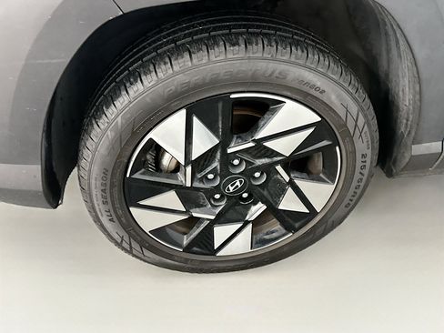 Used 2024 Hyundai Kona SEL image 11