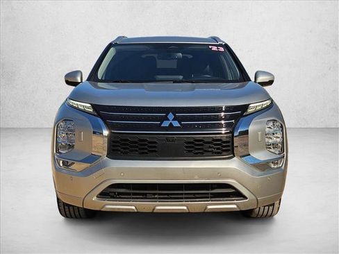 Used 2023 Mitsubishi Outlander SEL AWD/4WD image 2