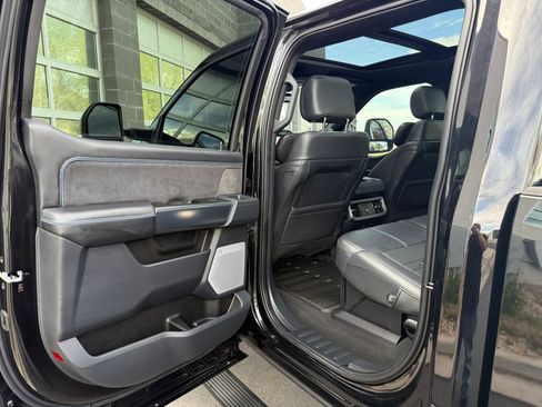 Used 2025 Ford F350 Platinum image 33