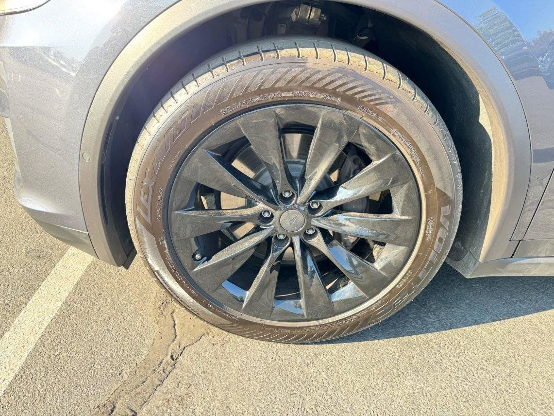 Used 2018 Tesla Model X 75D AWD/4WD image 9