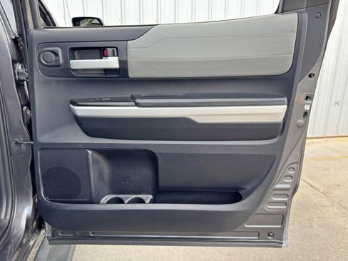 Used 2016 Toyota Tundra Limited w/ Limited Premium Package image 38