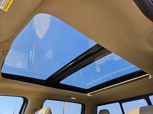 Used 2020 Ford F150 Lariat image 18