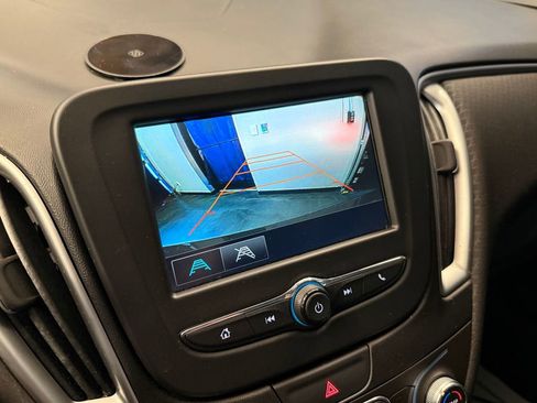 Used 2018 Chevrolet Malibu LS FWD image 13