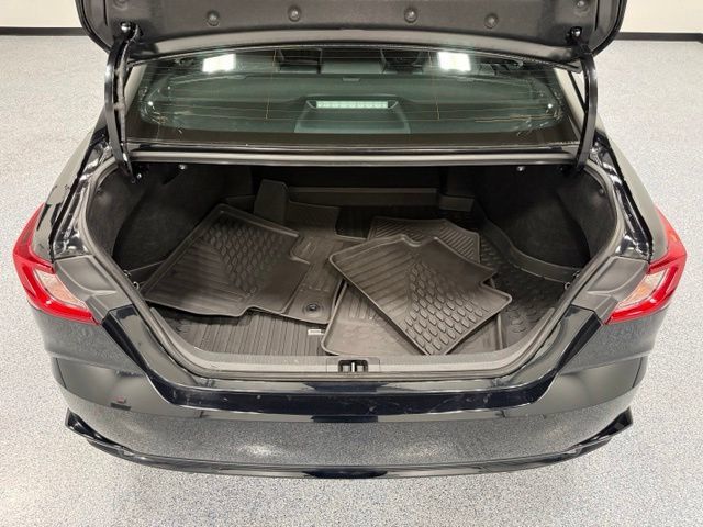 Used 2026 Toyota Camry Hybrid FWD image 30