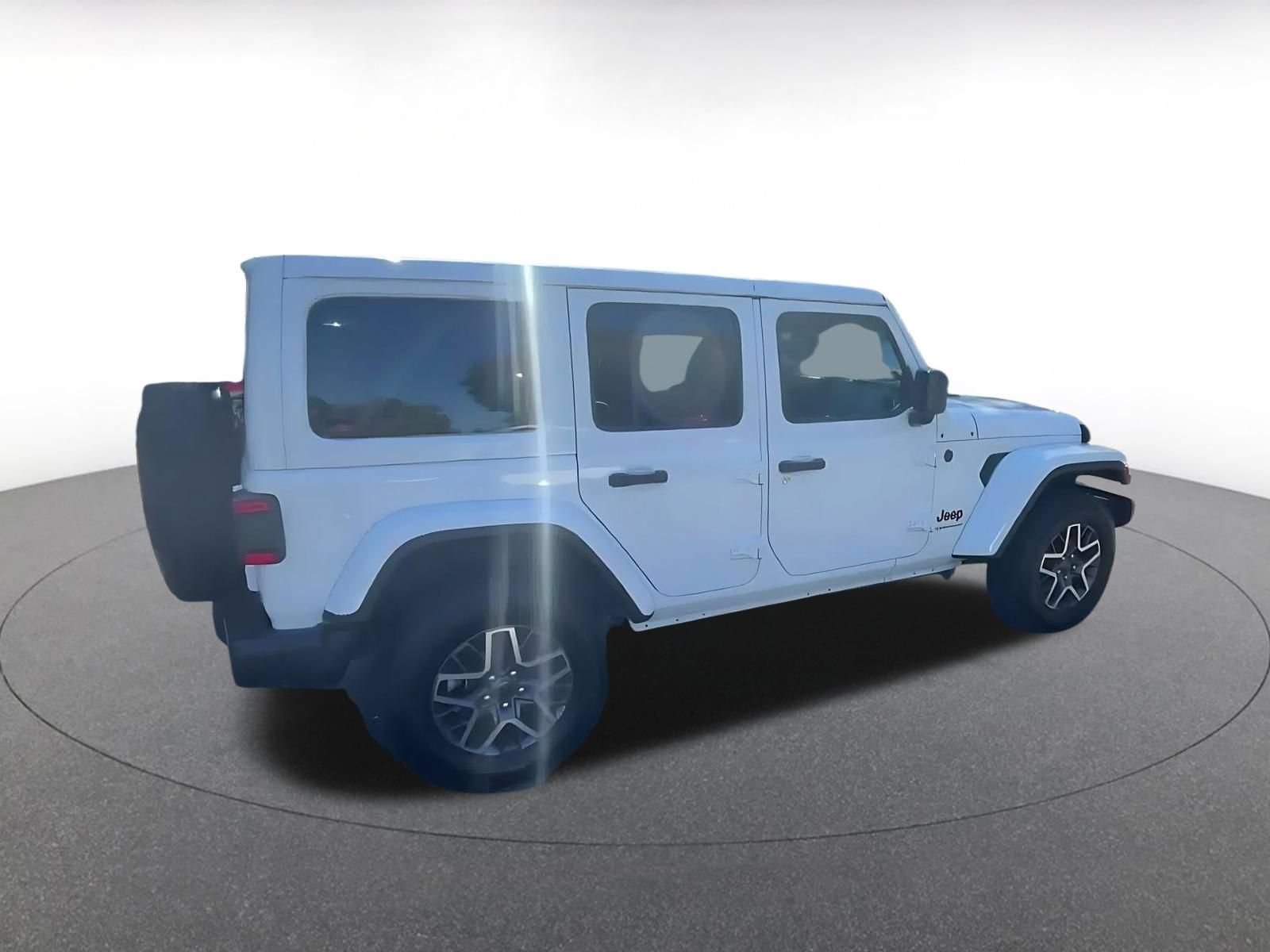 Used 2025 Jeep Wrangler Unlimited Sahara AWD/4WD image 14