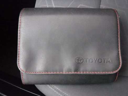 Used 2017 Toyota Tacoma TRD Sport image 44