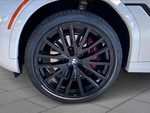 Certified 2025 BMW X6 xDrive40i w/ Executive Package image 10