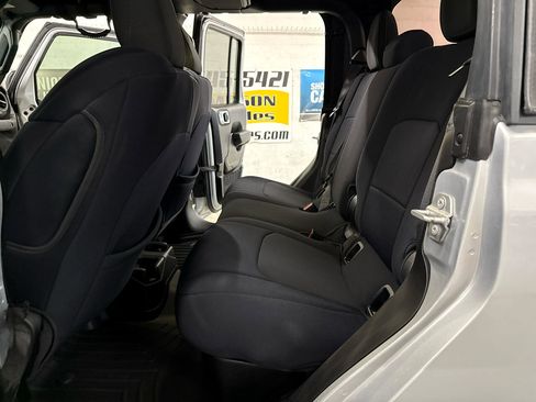 Used 2022 Jeep Gladiator Sport image 26