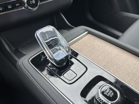 New 2026 Volvo XC90 B5 Core w/ Protection Package image 15