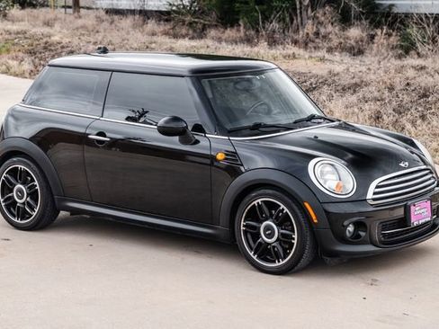 Used 2011 MINI Cooper Hardtop image 7