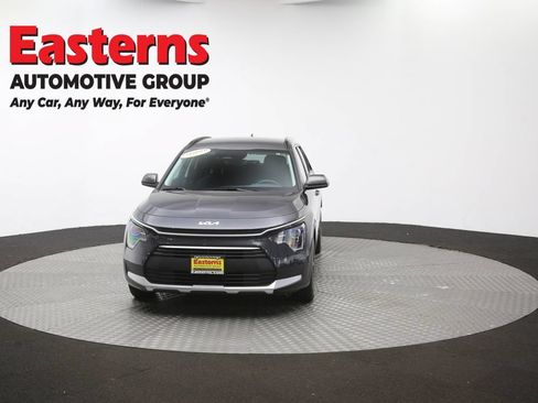 Used 2025 Kia Niro LX FWD image 51