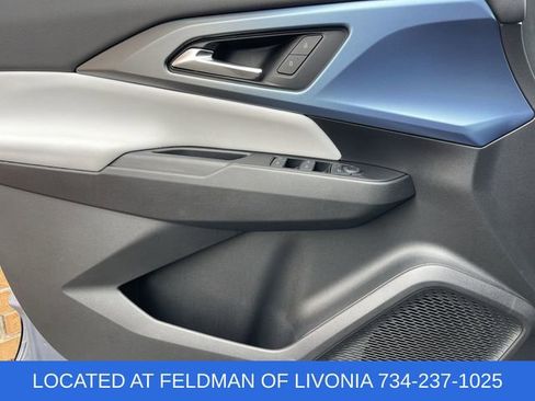 Certified 2025 Chevrolet Equinox EV LT image 21