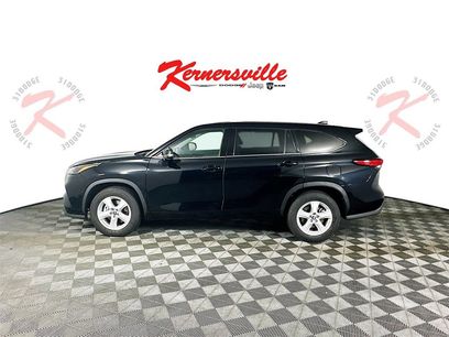Used 2022 Toyota Highlander LE