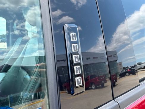 Used 2019 Ford F150 Lariat AWD/4WD image 28