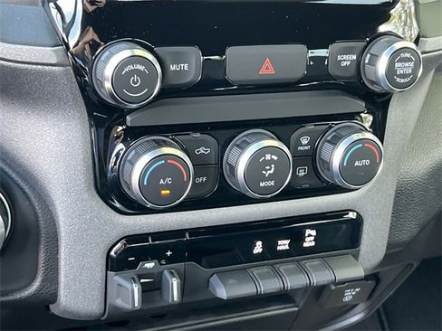 New 2024 RAM 2500 Tradesman w/ Chrome Appearance Group image 27