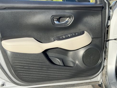 Used 2024 Honda HR-V LX image 16