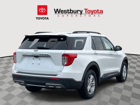 Used 2020 Ford Explorer XLT w/ Equipment Group 202A image 9