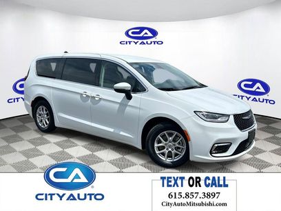 Used 2023 Chrysler Pacifica Touring-L