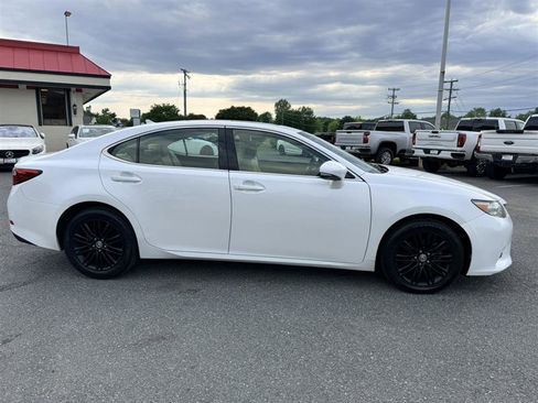 Used 2013 Lexus ES 350 w/ Luxury Pkg FWD image 4