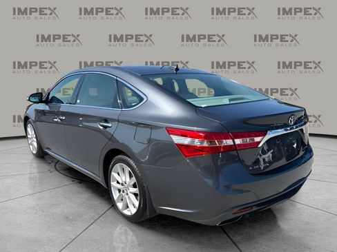 Used 2014 Toyota Avalon Limited FWD image 2