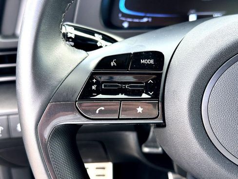 Used 2025 Hyundai Elantra Sport image 19