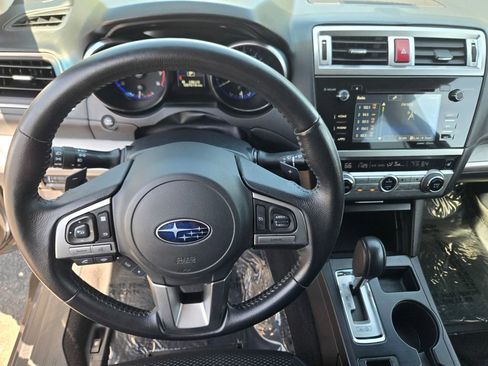 Used 2017 Subaru Outback 2.5i Premium AWD/4WD image 26