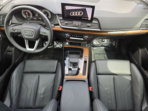 Certified 2024 Audi Q5 e Premium Plus w/ Premium Plus Package AWD/4WD image 34