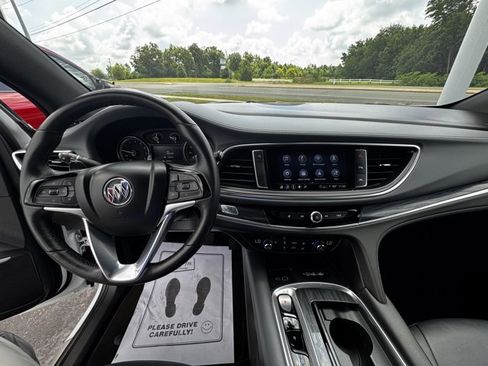 Used 2023 Buick Enclave Essence image 16