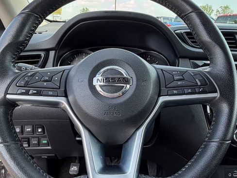 Used 2019 Nissan Rogue SV AWD/4WD image 15