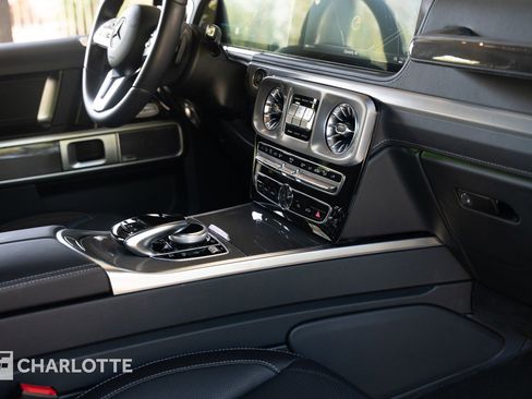 Used 2024 Mercedes-Benz G 550 image 33