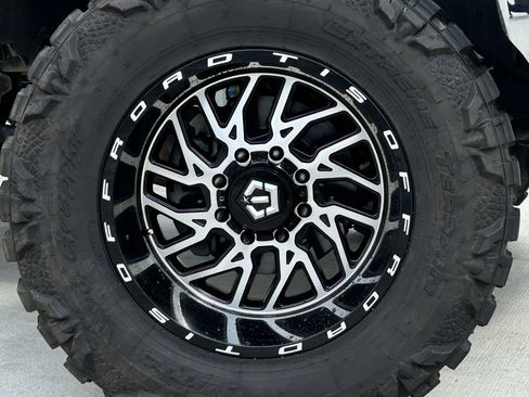 Used 2019 Ford F250 Lariat w/ Chrome Package image 9