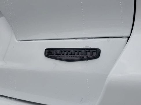 New 2025 Jeep Grand Cherokee L Summit image 7