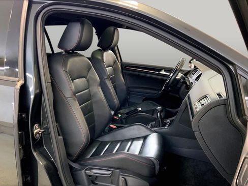 Used 2016 Volkswagen GTI SE w/ Lighting Package (SEL) FWD image 8