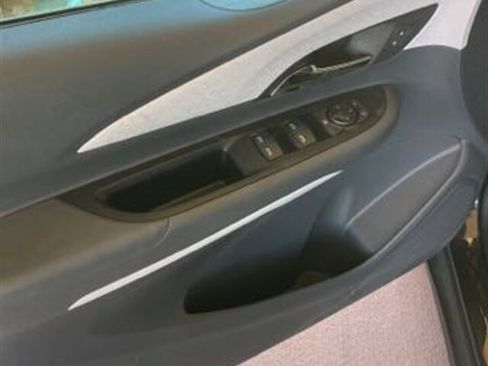 Used 2019 Chevrolet Bolt LT image 8