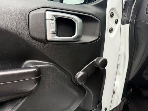 Used 2020 Jeep Wrangler Unlimited Sport image 13