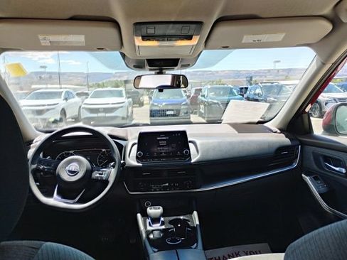 Used 2023 Nissan Rogue SV AWD/4WD image 12
