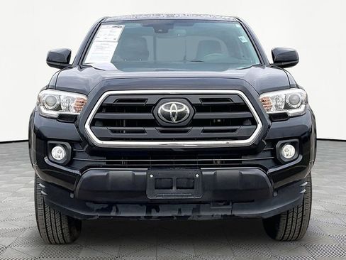 Used 2018 Toyota Tacoma SR5 image 3