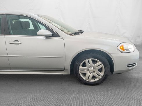 Used 2013 Chevrolet Impala LT w/ LT Sunroof Package image 4