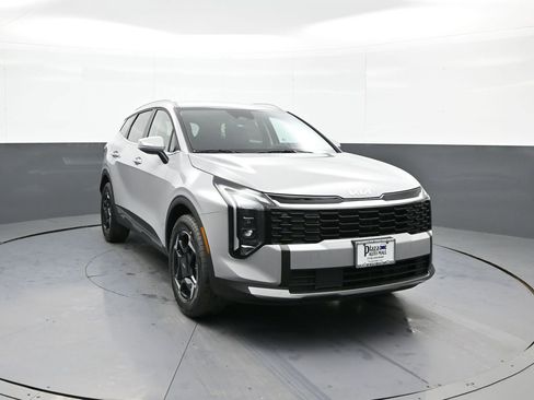 New 2026 Kia Sportage EX image 3