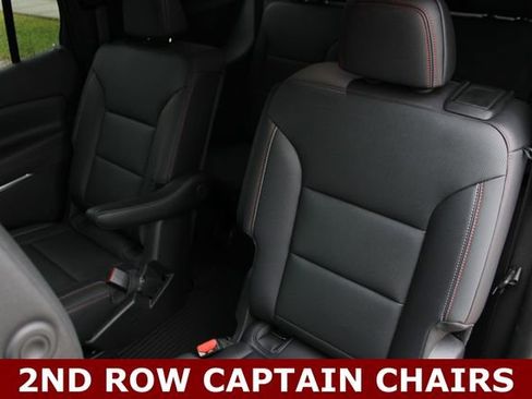 Used 2025 Chevrolet Traverse Z71 w/ Driver Confidence Package AWD/4WD image 7