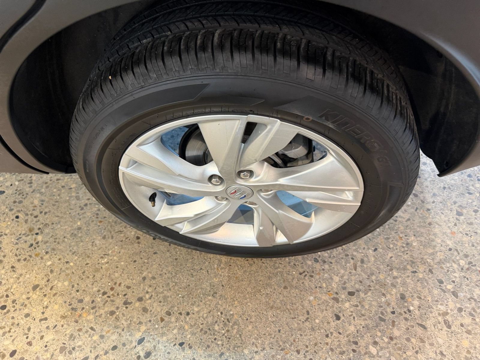 Used 2025 Buick Encore GX Preferred AWD/4WD image 28