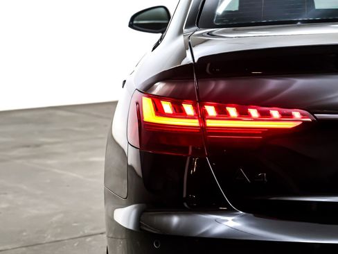 Used 2023 Audi A4 2.0T Premium Plus w/ Premium Plus Package image 16