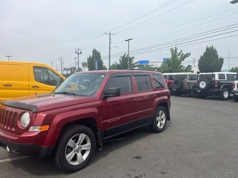 Used 2012 Jeep Patriot Latitude w/ Trailer Tow Prep Group AWD/4WD image 6