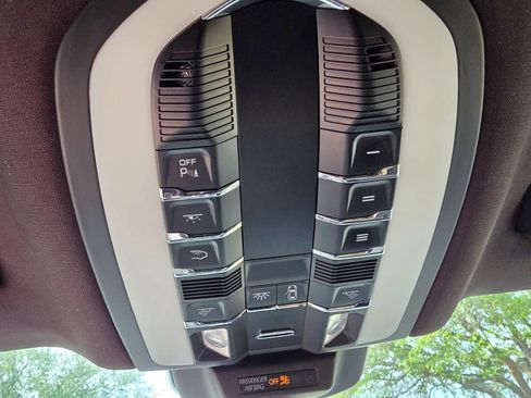 Used 2016 Porsche Macan S AWD/4WD image 36