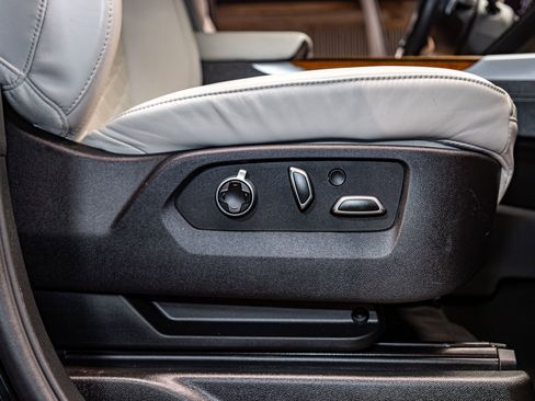 Used 2025 Cadillac Escalade Sport Platinum image 27