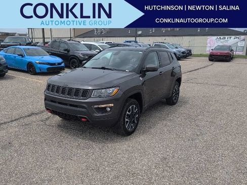 Used 2019 Jeep Compass Trailhawk AWD/4WD image 1