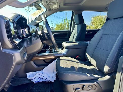 Used 2022 Chevrolet Silverado 1500 LT image 10