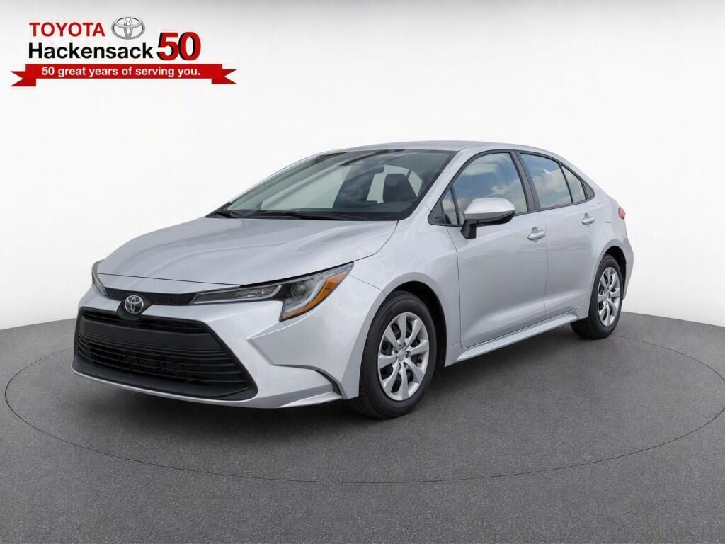 Certified 2025 Toyota Corolla LE FWD image 33
