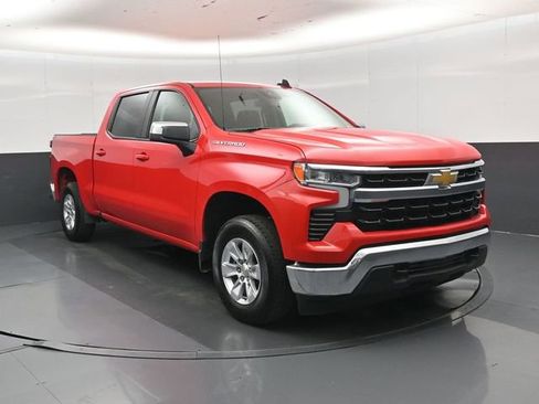 Used 2025 Chevrolet Silverado 1500 LT AWD/4WD image 1